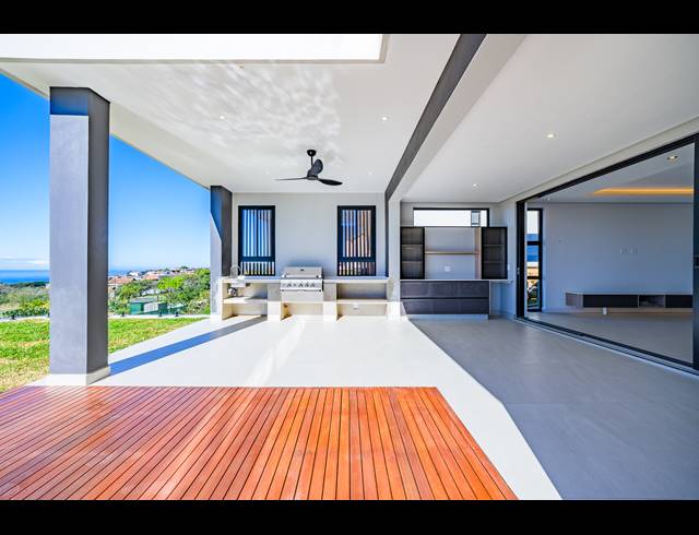 5 BEDROOM HOUSE FOR SALE IN ZULULAMI LUXURY COASTAL ESTATE